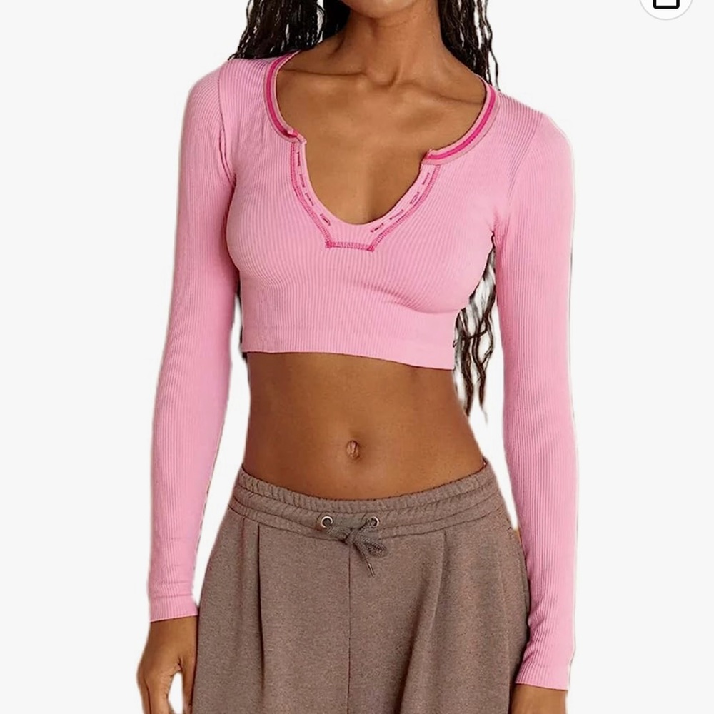Amazon Pink Cropped Long Sleeve, Size Medium